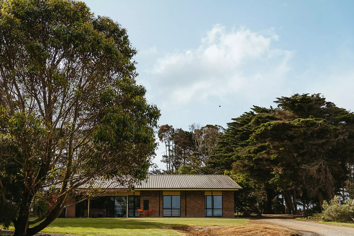 BLACK COCKATOO HOUSE FRONT VIEW